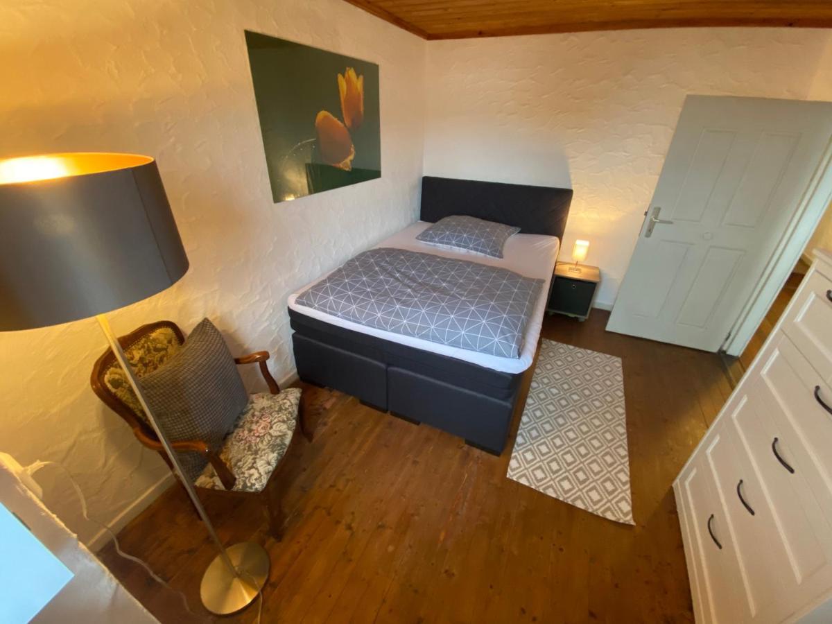 Villa Am Osterberg Büdesheim Esterno foto